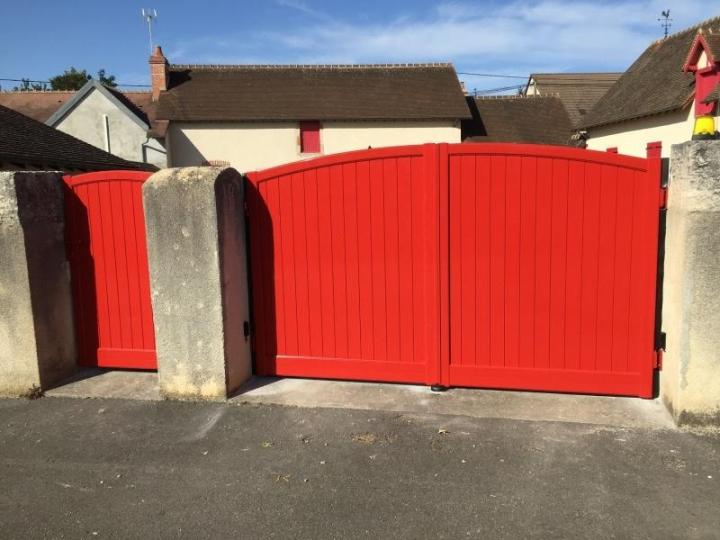 Pose de porte de garage à Dun-sur-Auron