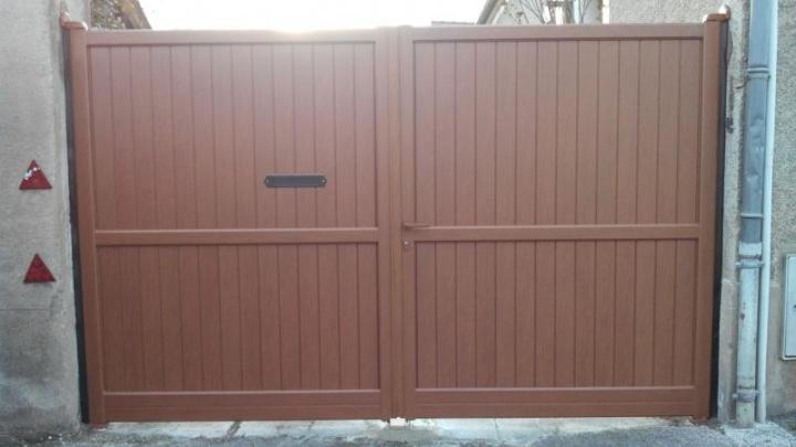 Pose de porte de garage à Dun-sur-Auron