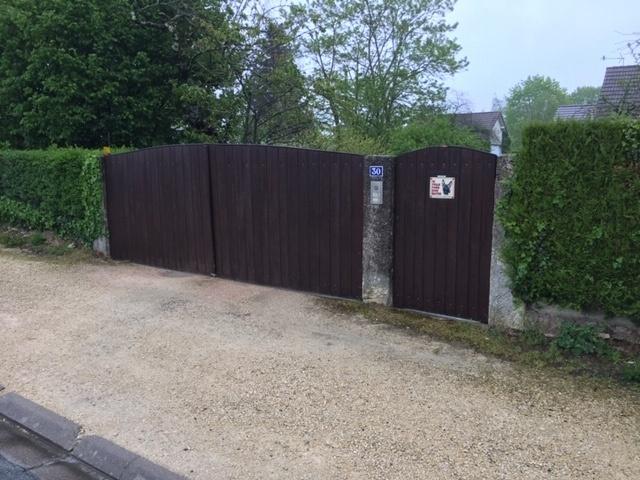 Pose de porte de garage à Dun-sur-Auron